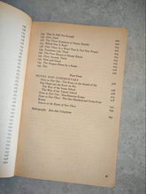 Load image into Gallery viewer, The Sound of One Hand: 281 Zen Koans with Answers(Paladin) by Yoel Hoffman