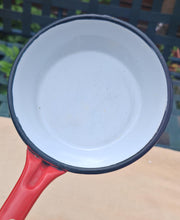 Load image into Gallery viewer, Vintage Red Enamel Saucepan by Glider – 17.5cm Diameter – Retro Kitchen Cookware