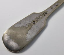 Load image into Gallery viewer, Antique Silver Plated 20cm FIDDLE Dinner Forks Cutlery