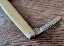 Load image into Gallery viewer, Victorian William Rodgers 2 Bladed Knife Sheffield England Circa 1900