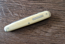 Load image into Gallery viewer, Victorian William Rodgers 2 Bladed Knife Sheffield England Circa 1900