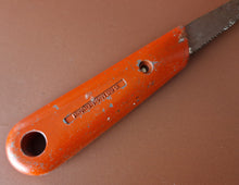 Load image into Gallery viewer, VINTAGE STANLEY PAD SAW - 199A -MADE IN ENGLAND CARPENTER JOINER CABINET MAKER