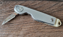 Load image into Gallery viewer, Vintage Stanley Locking Folding Box Cutter Knife Blade