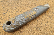 Load image into Gallery viewer, Vintage Grey HANDLE Stanley Knife 199 for Craft DIY Work in Good Condition Handy Man Tool