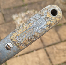 Load image into Gallery viewer, Vintage Grey HANDLE Stanley Knife 199 for Craft DIY Work in Good Condition Handy Man Tool