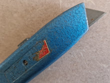 Load image into Gallery viewer, Vintage Spiralux Model 1670 Retractable Craft / Carpet Knife Blue Colour