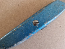 Load image into Gallery viewer, Vintage Spiralux Model 1670 Retractable Craft / Carpet Knife Blue Colour