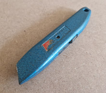 Load image into Gallery viewer, Vintage Spiralux Model 1670 Retractable Craft / Carpet Knife Blue Colour