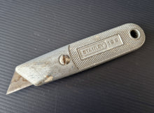 Load image into Gallery viewer, Vintage Grey HANDLE Stanley Knife 199 - for Craft Work in Good Condition