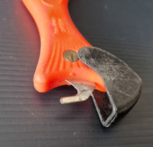 Load image into Gallery viewer, Safety Fish Knife- With Hook & Cap