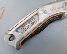 Load image into Gallery viewer, DEWALT DWHT10319 Metal Retractable Utility Knife