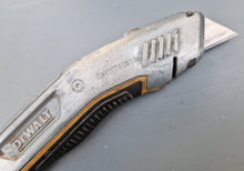 Load image into Gallery viewer, DEWALT DWHT10319 Metal Retractable Utility Knife