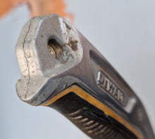 Load image into Gallery viewer, DEWALT DWHT10319 Metal Retractable Utility Knife