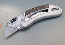 Load image into Gallery viewer, Stanley FatMax Safety Knife with Straight Blade, Retractable