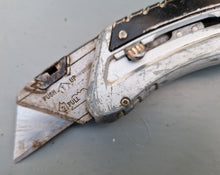 Load image into Gallery viewer, Stanley FatMax Safety Knife with Straight Blade, Retractable