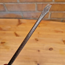 Load image into Gallery viewer, A Lovely Vintage Stanley Red Series Screwdriver Red Plastic Handle 25cm long