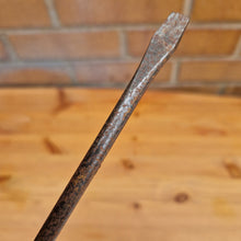 Load image into Gallery viewer, A Lovely Vintage Stanley Red Series Screwdriver Red Plastic Handle 25cm long