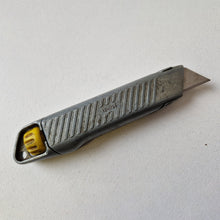 Load image into Gallery viewer, Stanley 10-020 Interlock Trimming Utility Carpet Box Cutting Knife Rim Locks