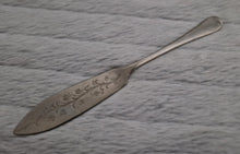 Load image into Gallery viewer, Butter Knife, Vintage Knife, Vintage Silverware, Silverware, Gifts for Women, Mothers Day Gift, Wedding Gift, Birthday Gift, Bridesmaid Gift