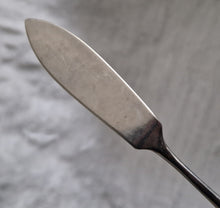 Load image into Gallery viewer, Butter Knife, Vintage Knife, Vintage Silverware, Silverware, Gifts for Women, Mothers Day Gift, Wedding Gift, Birthday Gift, Bridesmaid Gift