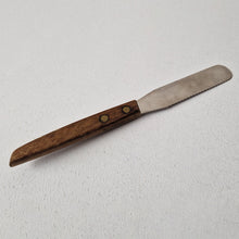 Load image into Gallery viewer, Vintage Wooden Handle Icing Spatula Knife 19cm long, Old 1960's / 1970's Kitchenalia Tool