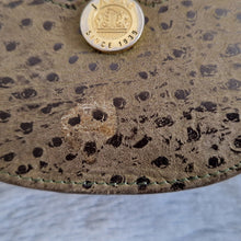 Load image into Gallery viewer, Vintage Jacob genuine leather ladies purse coin black & brown leather twist clasp fasten