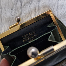 Load image into Gallery viewer, Vintage Jacob genuine leather ladies purse coin black & brown leather twist clasp fasten