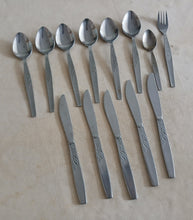 Load image into Gallery viewer, Unbranded Cutlery Set Stainless Steel Leaf Pattern 13 Piece Spoons Knives Fork