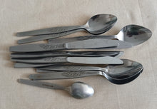 Load image into Gallery viewer, Unbranded Cutlery Set Stainless Steel Leaf Pattern 13 Piece Spoons Knives Fork