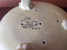 Load image into Gallery viewer, Vintage Antique Crown Devon, Fielding Footed Fruit or Centre Bowl , Green & Yellow Colour