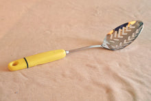 Load image into Gallery viewer, Vintage Slotted Serving Spoon / Skimmer – Plastic Handle – 27.5cm – Used