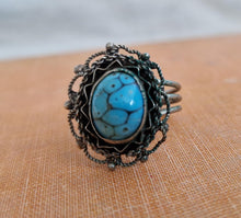 Load image into Gallery viewer, Vintage Southwestern Turquoise Stone Ring On Metal Setting