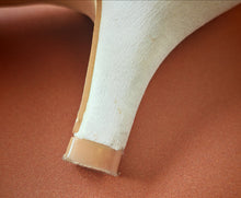 Load image into Gallery viewer, Wedding Collection Cream Lace Wedding Shoes – UK Size 5 – Used