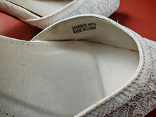 Load image into Gallery viewer, Wedding Collection Cream Lace Wedding Shoes – UK Size 5 – Used