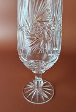 Load image into Gallery viewer, A set of 2 heavy crystal glasses. Wine glasses / champagne glasses
