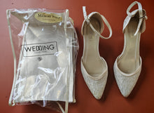 Load image into Gallery viewer, Wedding Collection Cream Lace Wedding Shoes – UK Size 5 – Used