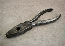 Load image into Gallery viewer, Vintage 15cm Combination Pliers , Wire Cutter & Gripping Tool , Steel Used Tool
