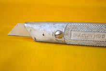 Load image into Gallery viewer, Vintage Grey HANDLE Stanley Knife 199 - for Craft Work in Good Condition
