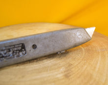 Load image into Gallery viewer, Vintage Guy Brand Tools Model 1670 Utility / Carpet Knife Cutting Tool