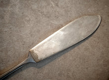 Load image into Gallery viewer, Vintage EPNS A1 Butter / Pâté Knife 20.5cm long