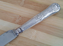 Load image into Gallery viewer, Vintage Hart's The Silversmith Butter / Dinner Knife – Ornate Design, Elegant Dining