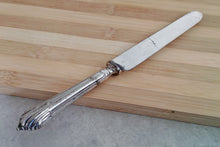 Load image into Gallery viewer, Vintage Walker & Hall Butter Knife – Sheffield Craftsmanship with Elegant Fluted Design