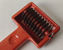 Load image into Gallery viewer, Vintage Handheld Pasta Cutter – 16cm Long Plastic Metal, Retro Kitchenalia