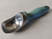 Load image into Gallery viewer, Vintage Zyliss Ice Cream Scoop 19cm Stainless Steel Blue Gradient Handle – Used