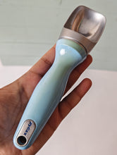 Load image into Gallery viewer, Vintage Zyliss Ice Cream Scoop 19cm Stainless Steel Blue Gradient Handle – Used