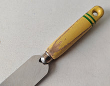 Load image into Gallery viewer, Vintage Skyline Offset Spatula – 30cm Long – 3.5cm Wide – Yellow Wooden Handle
