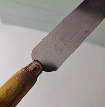 Load image into Gallery viewer, Vintage Skyline Offset Spatula – 30cm Long – 3.5cm Wide – Yellow Wooden Handle