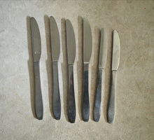 Load image into Gallery viewer, Vintage Stainless Steel Table Knives Set – Sheffield England – Emperor Stainless – Used Cutlery – 6-Piece