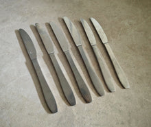 Load image into Gallery viewer, Vintage Stainless Steel Table Knives Set – Sheffield England – Emperor Stainless – Used Cutlery – 6-Piece