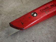 Load image into Gallery viewer, Vintage Stanley 199A Utility Knife - Made in England - Orange Metal Body - Used Condition